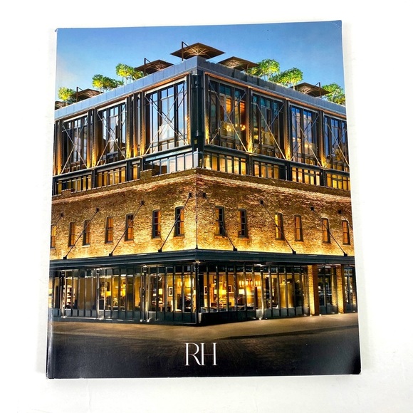 RESTORATION HARDWARE EARLY SPRING 2019 CATALOG DESIGNER HOME - Picture 1 of 9